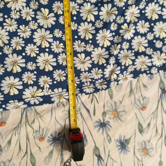 Daisy print summer short sleeve dress, buttery soft 60% off! side pockets NWT L - Picture 9 of 11